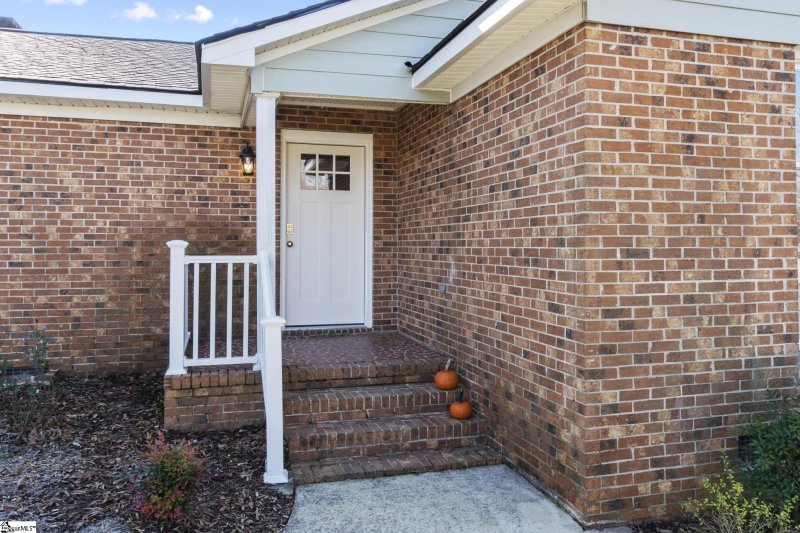 Property image 2 at 20 Cannon Circle, Greenville, SC 29607
