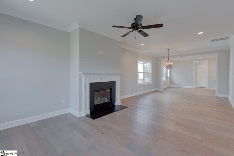 Property image 3 at 128 Lilia Hill Circle, Greenville, SC 29607