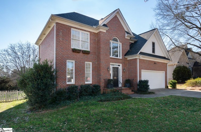 Property image 2 at 110 E Hypericum Lane, Greenville, SC 29615