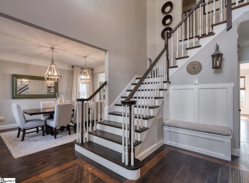 Property image 4 at 110 E Hypericum Lane, Greenville, SC 29615