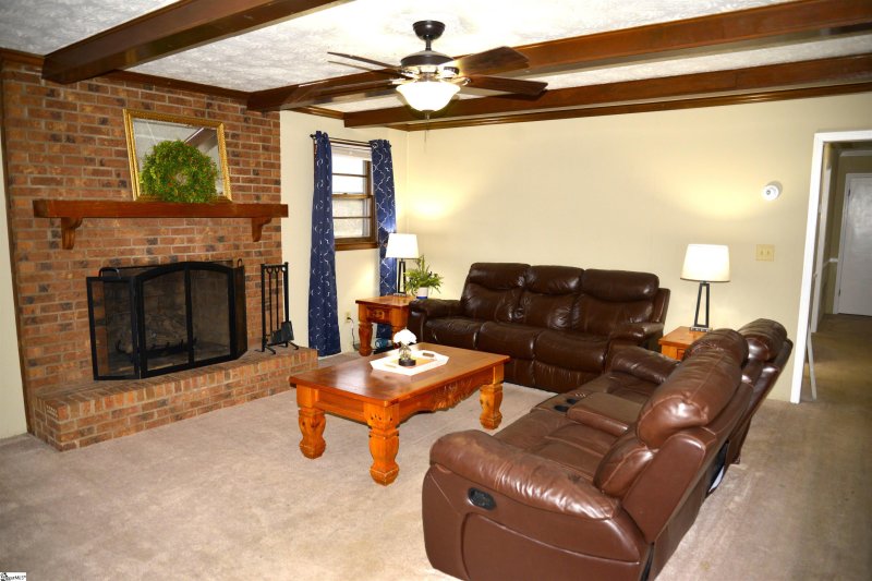 Property image 5 at 102 Chestnut Drive, Easley, SC 29642