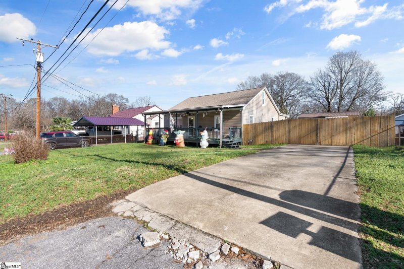 Property image 3 at 116 Alice Street, Greenville, SC 29611