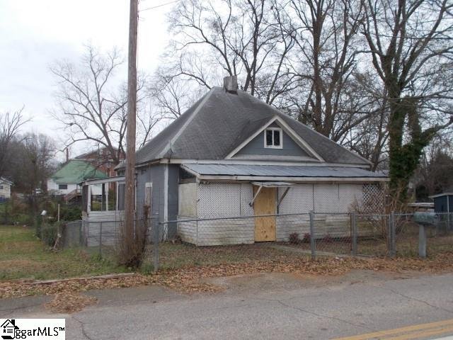 Property image 2 at 206 Henderson Street, Greenville, SC 29611