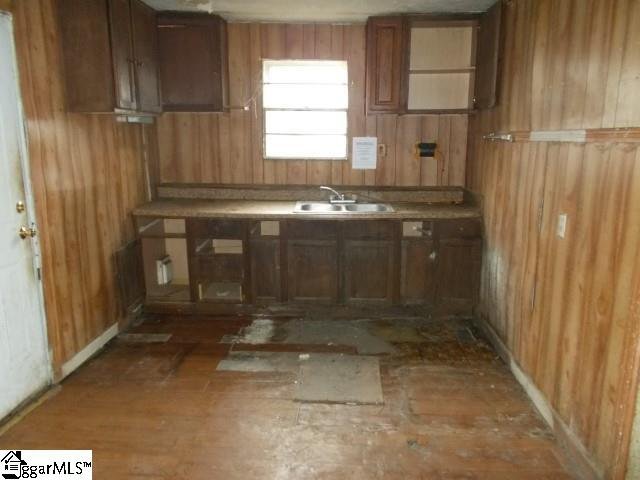 Property image 5 at 206 Henderson Street, Greenville, SC 29611