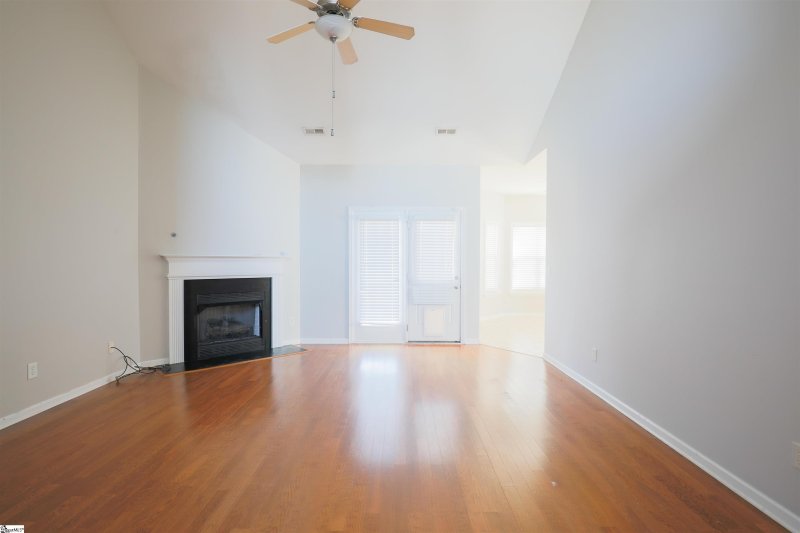 Property image 5 at 304 Crystal Cove Court, Moore, SC 29369