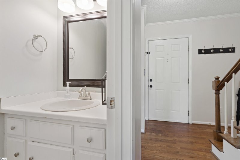 Property image 4 at 114 Village Court, Greer, SC 29651