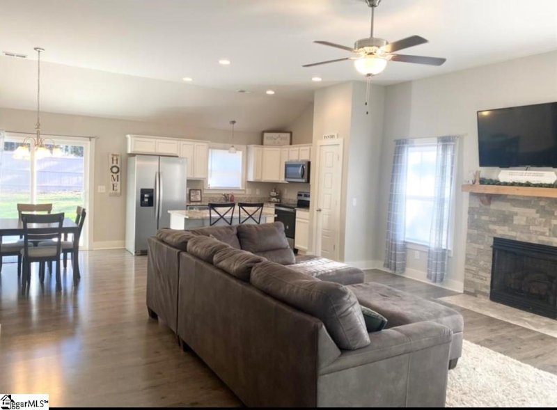 Property image 2 at 104 Dream Court, Liberty, SC 29657