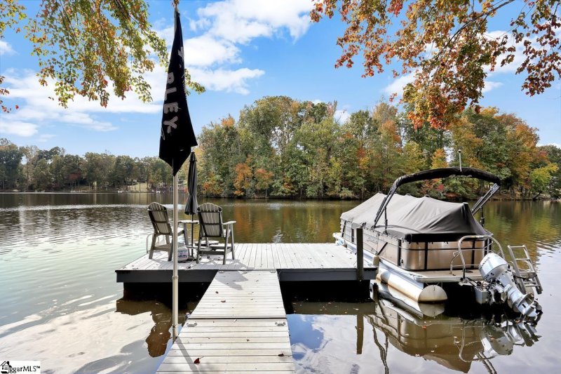 Property image 4 at 543 Deep Water Court, Inman, SC 29349