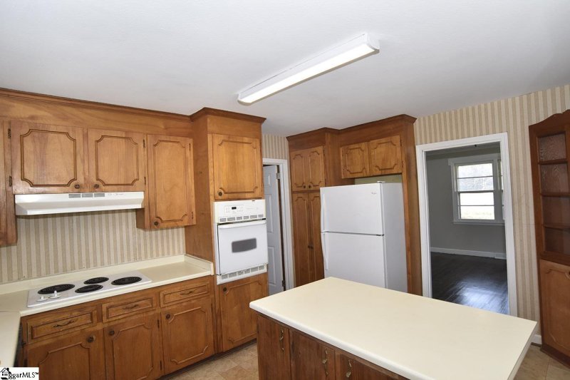 Property image 4 at 1203 S Highway 14, Greer, SC 29650