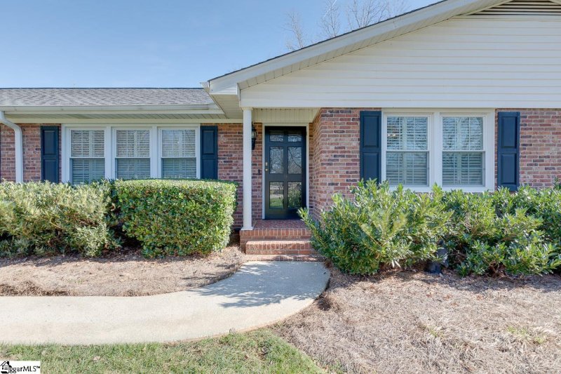 Property image 3 at 9 Howell Circle, Greenville, SC 29615