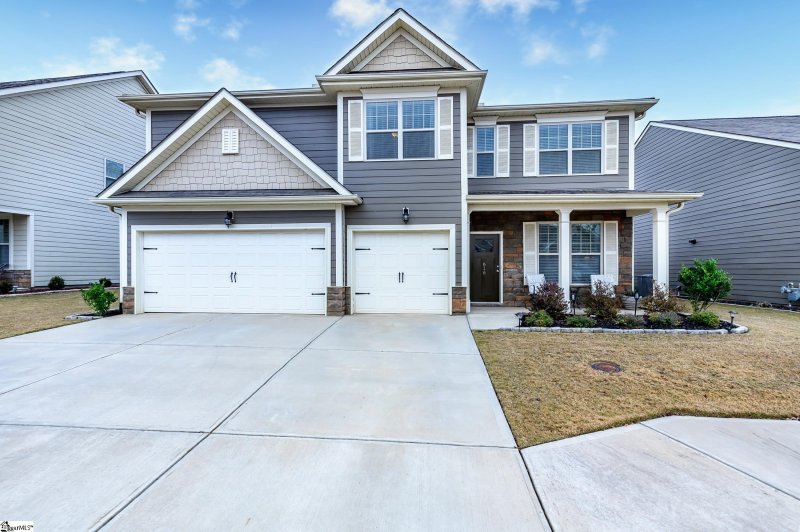 Property image 2 at 616 Troutdale Lane, Simpsonville, SC 29680