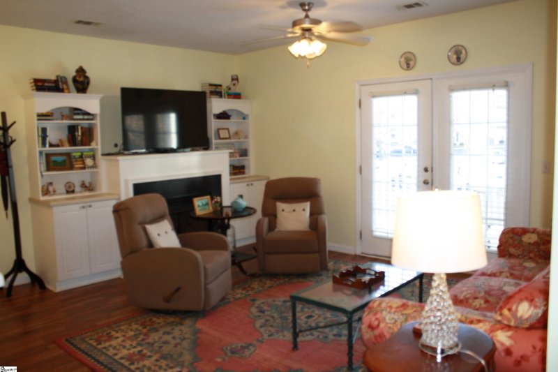 Property image 4 at 522 McKenna Circle, Greenville, SC 29615