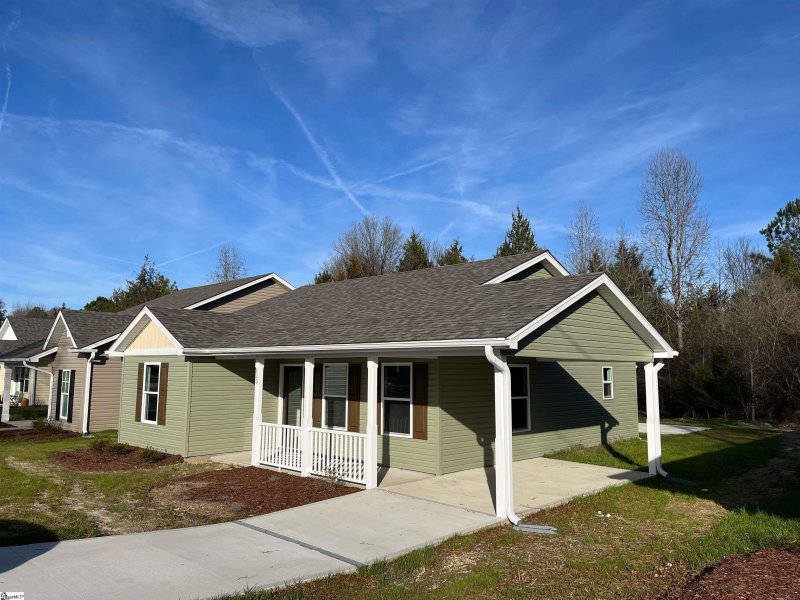 Property image 3 at 325 Dillon Drive, Clinton, SC 29325