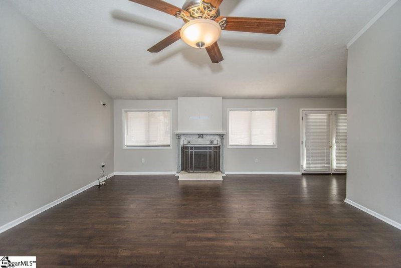 Property image 3 at 1208 Winding Way, Taylors, SC 29687