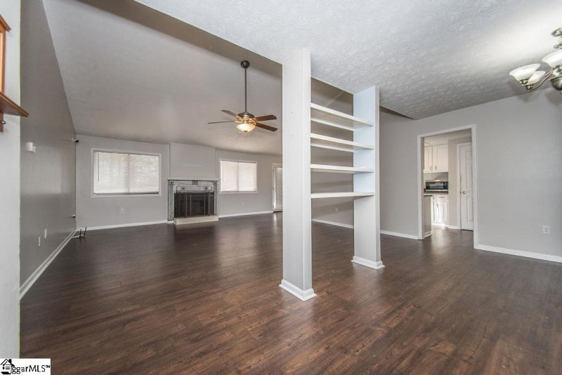Property image 4 at 1208 Winding Way, Taylors, SC 29687