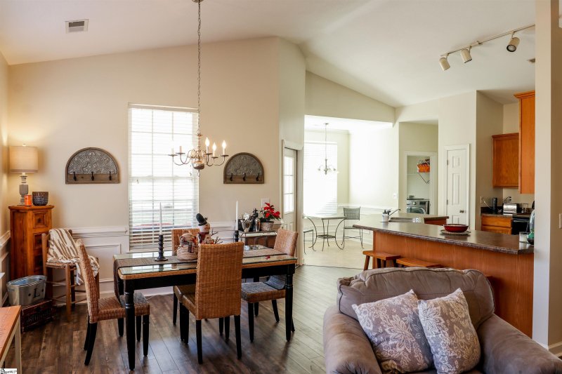 Property image 3 at 105 Eastpark Way, Easley, SC 29642