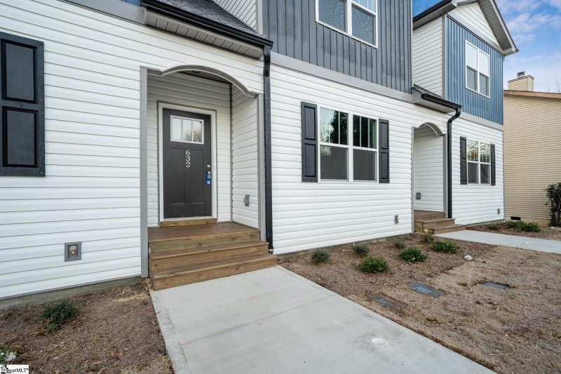 Property image 2 at 632 Forest Creek Circle, Greer, SC 29651