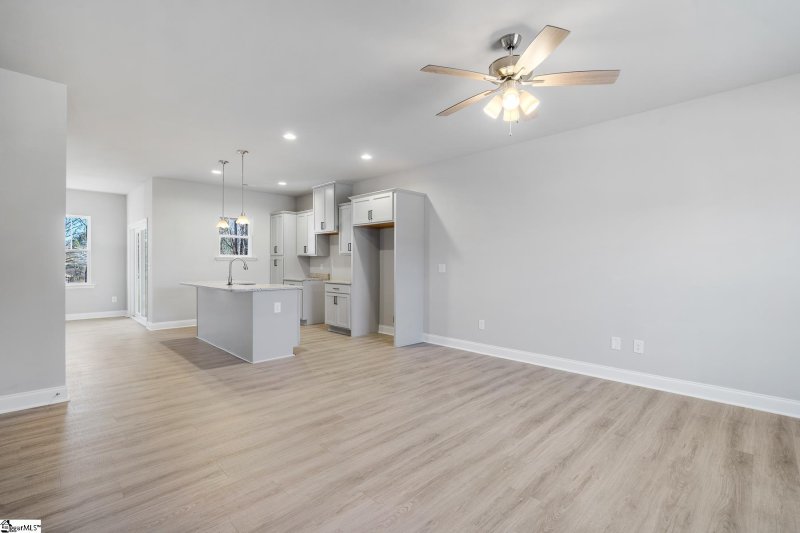 Property image 3 at 632 Forest Creek Circle, Greer, SC 29651