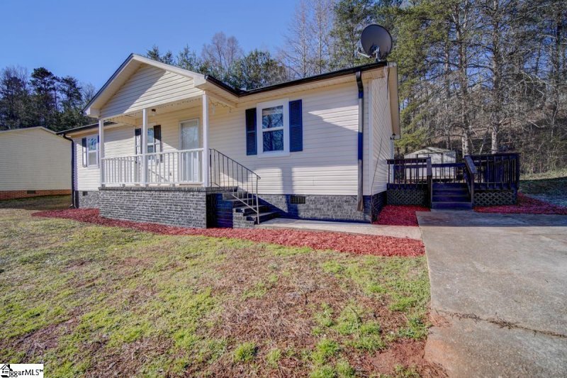 Property image 4 at 23 Lee Way, Taylors, SC 29687