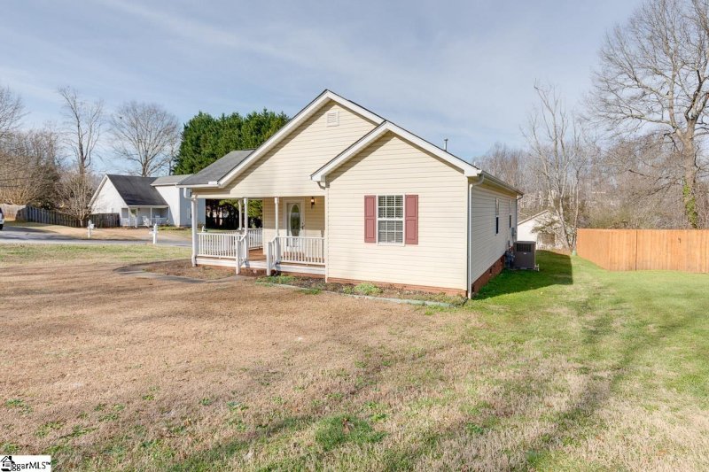 102 Chedfrey Lar Drive