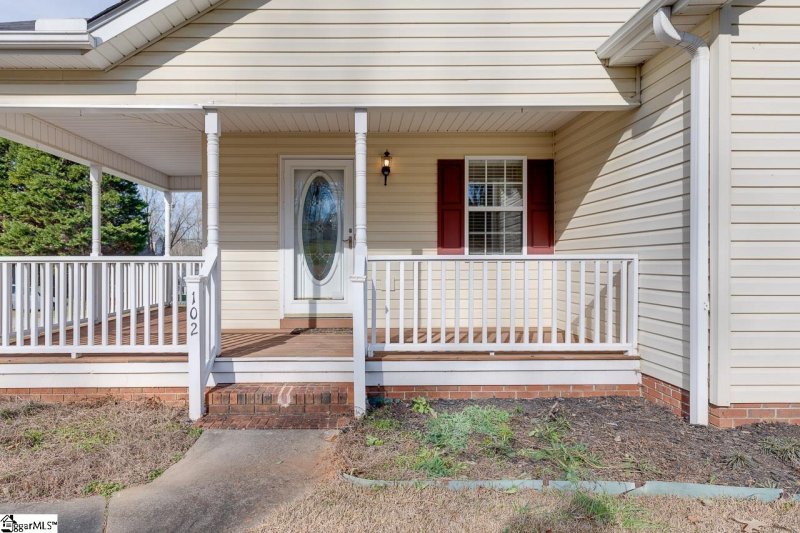 Property image 2 at 102 Chedfrey Lar Drive, Easley, SC 29642
