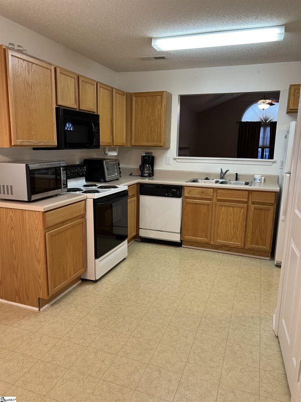 Property image 2 at 6 Enoree View Drive, Greer, SC 29650