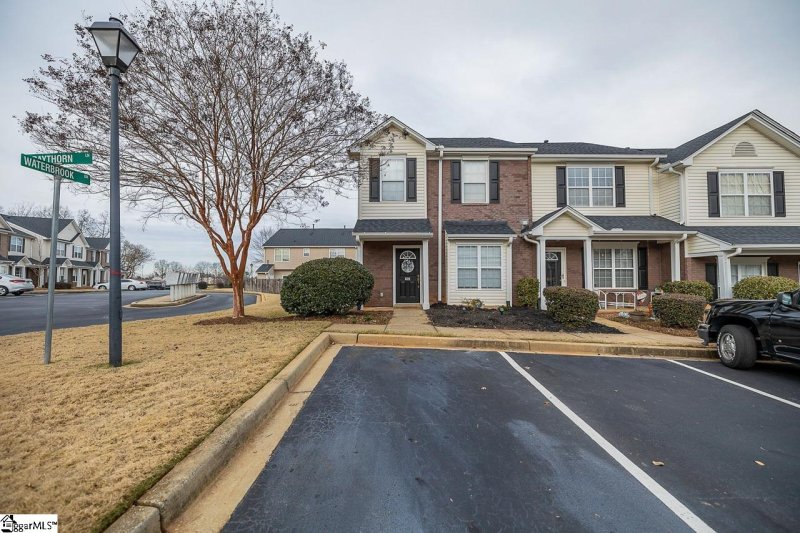 Property image 2 at 601 Greythorn Lane, Greenville, SC 29607