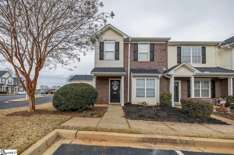 Property image 3 at 601 Greythorn Lane, Greenville, SC 29607