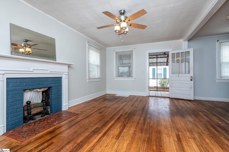 Property image 5 at 20 Simmons Avenue, Greenville, SC 29607