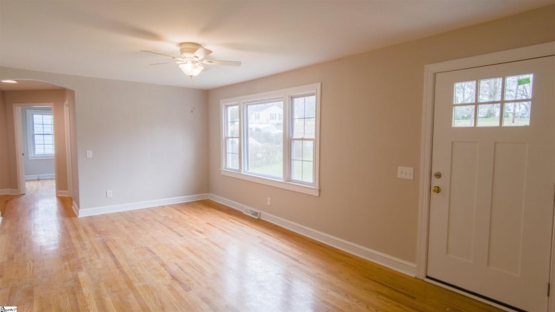 Property image 4 at 205 Pisgah Drive, Greenville, SC 29609