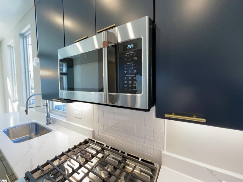 Property image 5 at 121 W Stone Avenue, Greenville, SC 29601