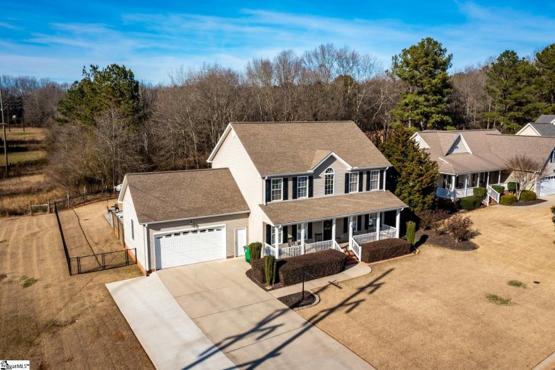 Property image 3 at 116 Royal Drive, Williamston, SC 29697