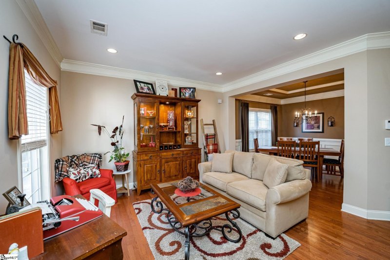 Property image 4 at 217 Barbours Lane, Greenville, SC 29607