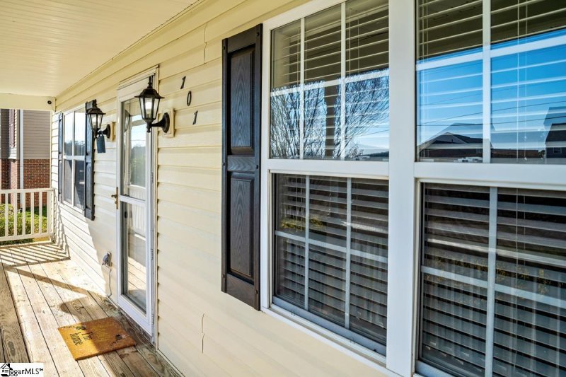 Property image 2 at 101 Luke Court, Easley, SC 29640