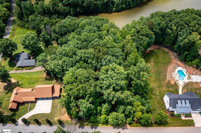 Property image 2 at 25 Blue Gill Drive, Greer, SC 29651