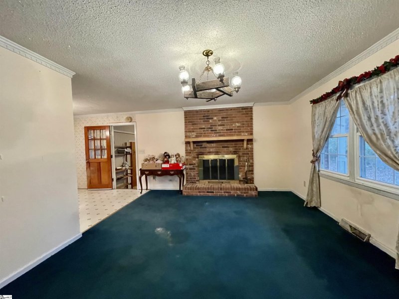 Property image 5 at 432 Churchill Circle, Greenville, SC 29605