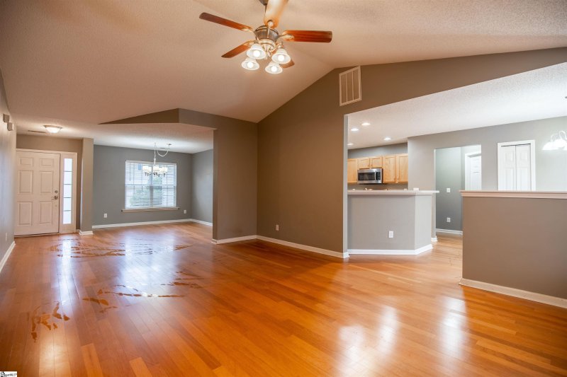 Property image 3 at 105 Buckhead Lane, Simpsonville, SC 29681