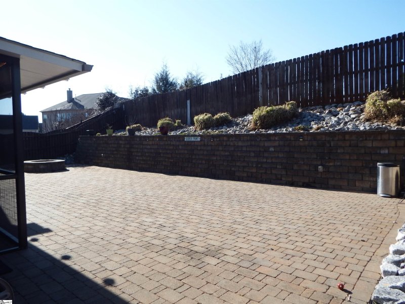 Property image 3 at 23 Cadogan Drive, Simpsonville, SC 29681