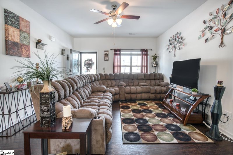 Property image 3 at 210 Addlestone Circle, Fountain Inn, SC 29644