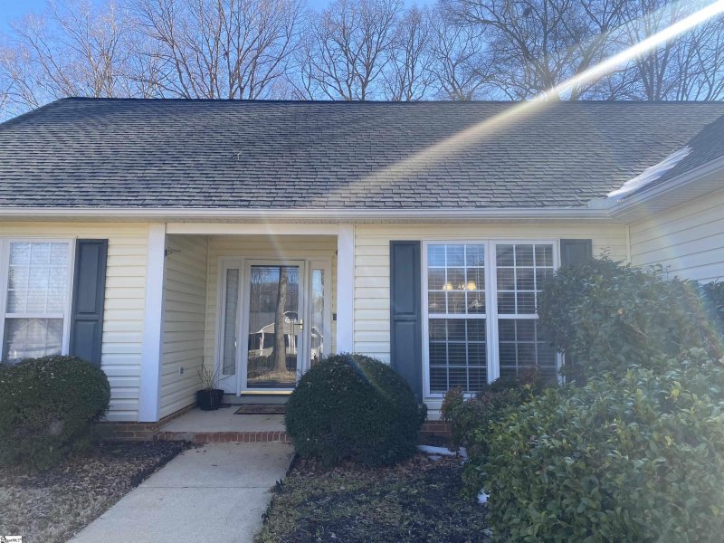 Property image 2 at 308 N Autumn Crest Place, Taylors, SC 29687