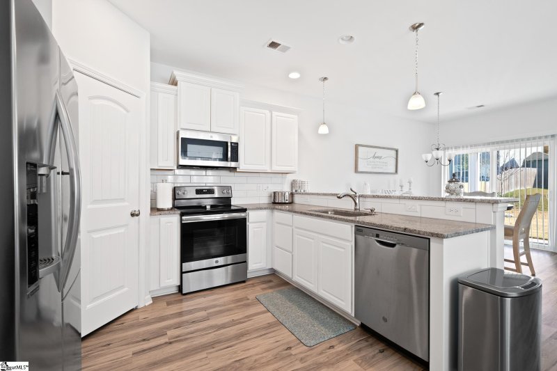 Property image 3 at 416 N Ivestor Court, Inman, SC 29349