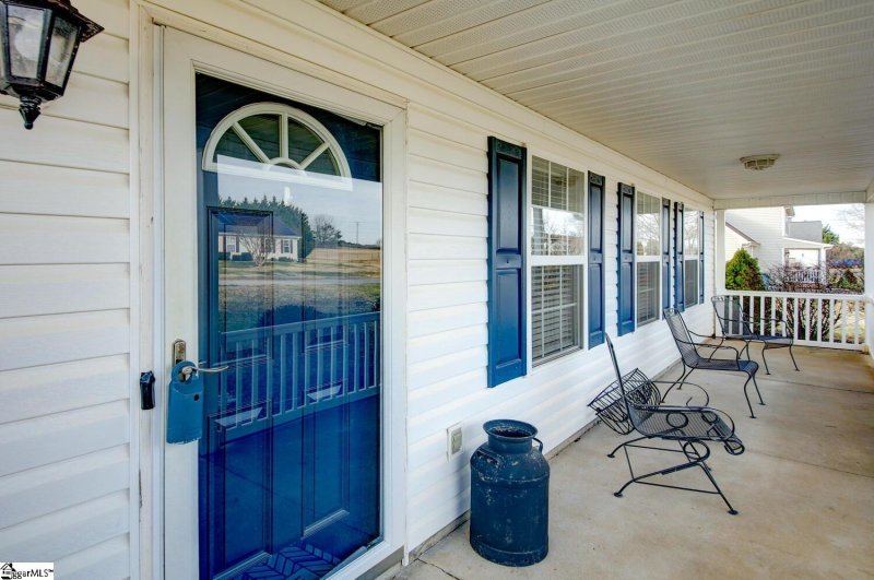 Property image 2 at 14 Marah Lane, Greer, SC 29651