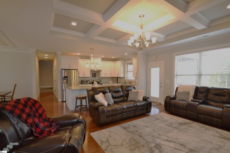 Property image 2 at 426 Risen Star Drive, Boiling Springs, SC 29316