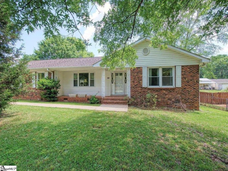 Property image 2 at 107 Overhill Drive, Duncan, SC 29334