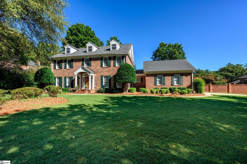 121 Sanderling Drive