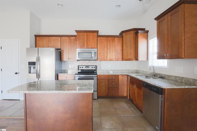 Property image 4 at 612 Renita Drive, Boiling Springs, SC 29316