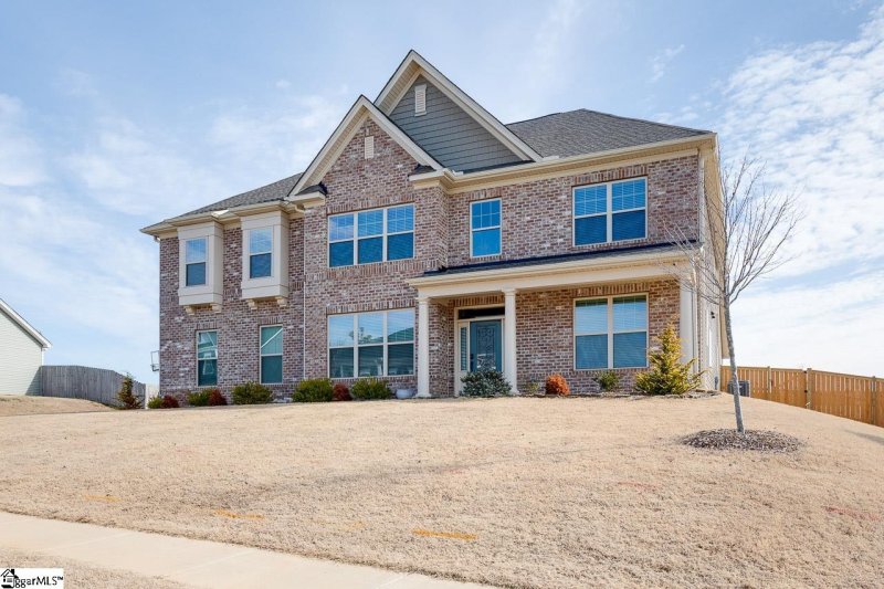 Property image 2 at 239 Scotts Bluff Drive, Simpsonville, SC 29681