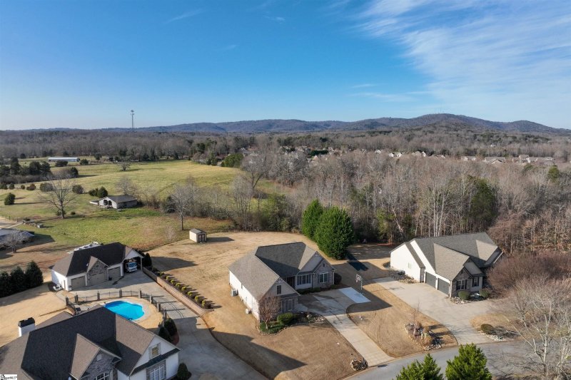 Property image 2 at 104 Brown Farm Way, Taylors, SC 29687