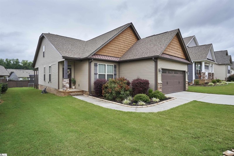 Property image 2 at 316 Stallion Road, Greenville, SC 29617