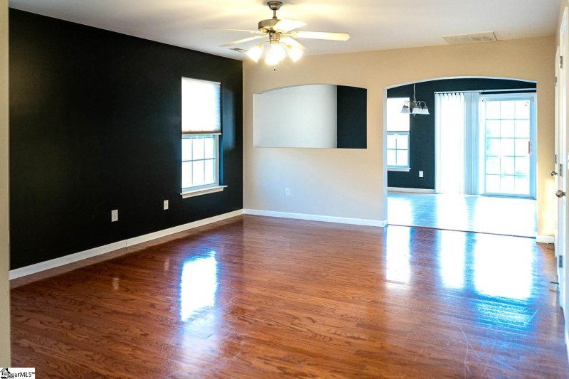 Property image 2 at 100 Maximus Drive, Greer, SC 29651